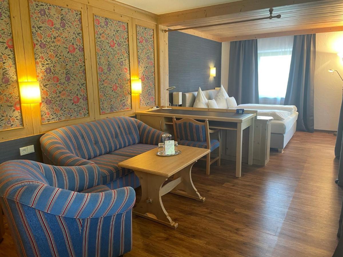 Hotel Hotel Restaurant Neu Meran 3*