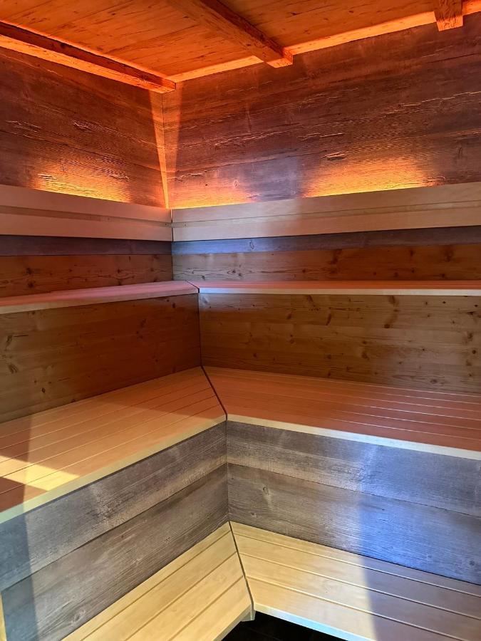 Hotel Restaurant Neu Meran Hotel 3*
