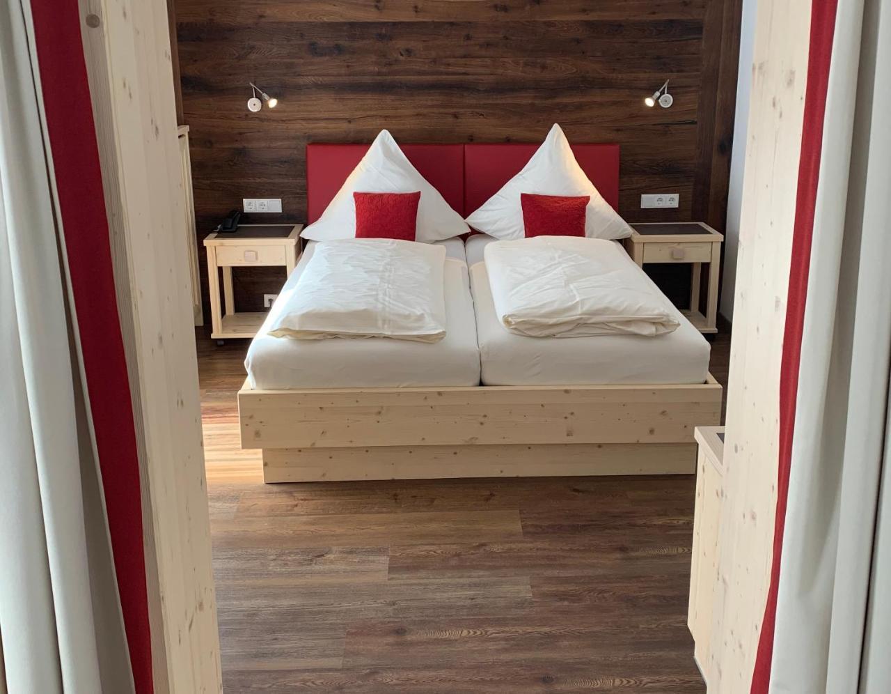 Hotel Hotel Restaurant Neu Meran 3*